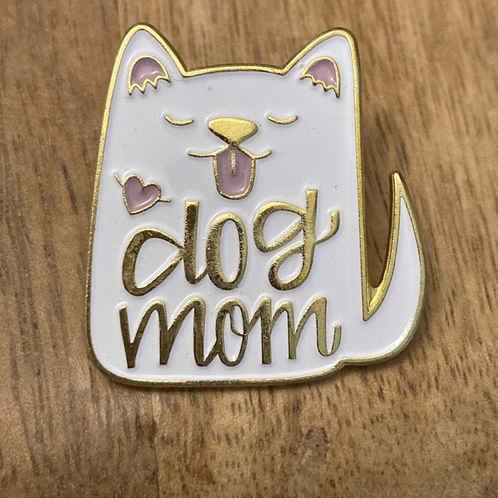 Dog Mom pin - Picture 5 of 5